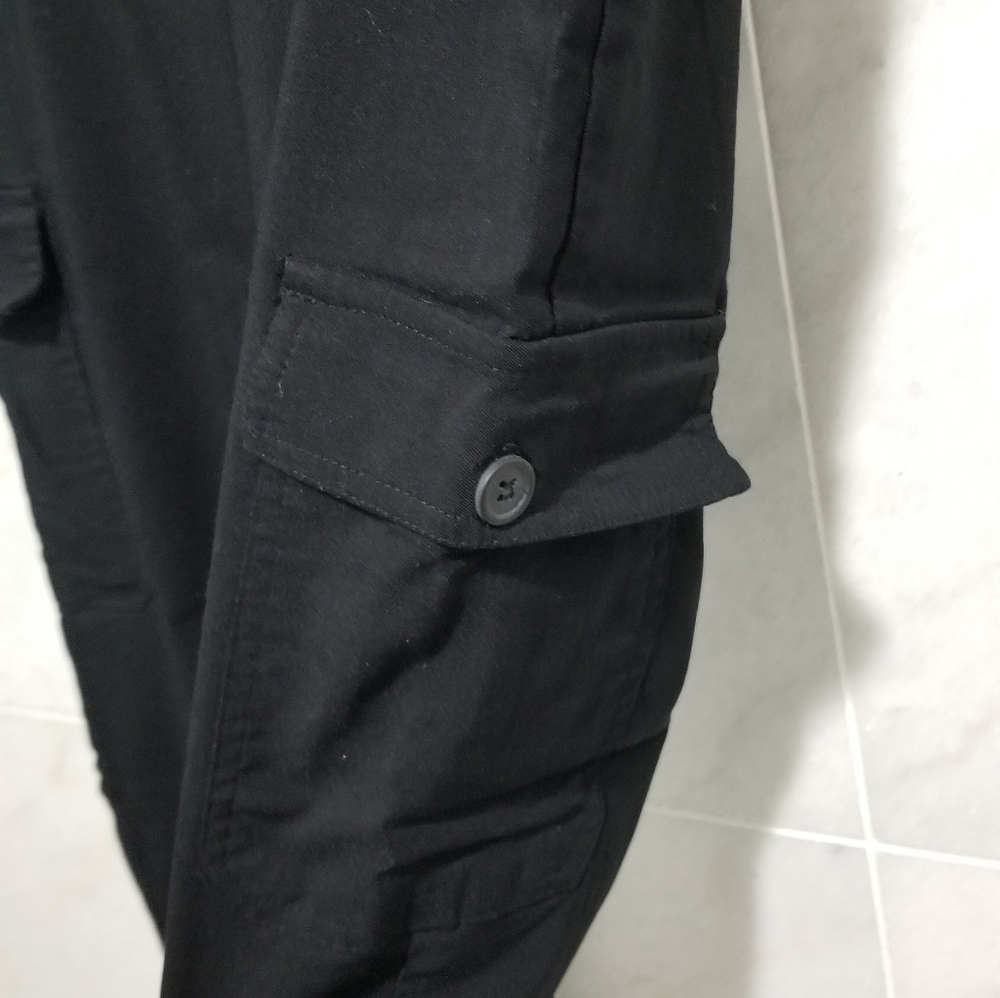 Motherhood Black Cargo Rolled Hem Capris Small - Picture 11 of 14